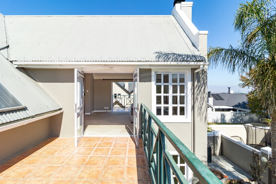 4 Bedroom Property for Sale in Zevendal Western Cape